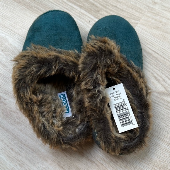 Floopi Teal Slippers with Fur ~ Medium Sizes 7-8 - Picture 7 of 9